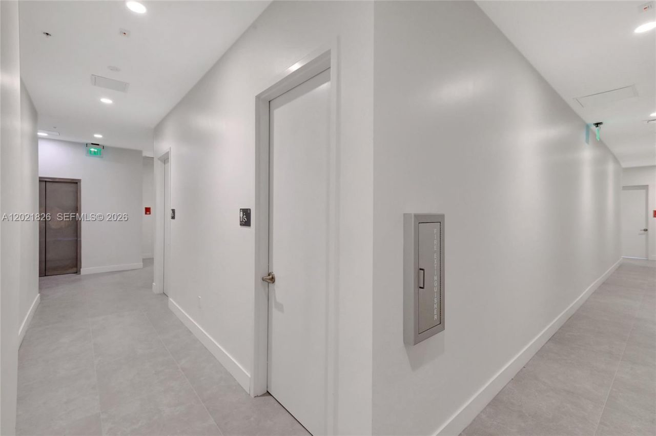 21290 Biscayne Blvd , Unit 210, Aventura, FL 33180 Photo