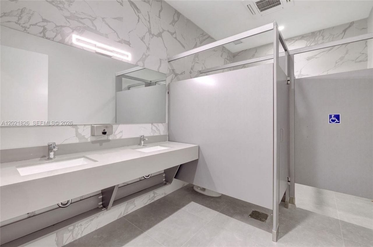 21290 Biscayne Blvd , Unit 210, Aventura, FL 33180 Photo