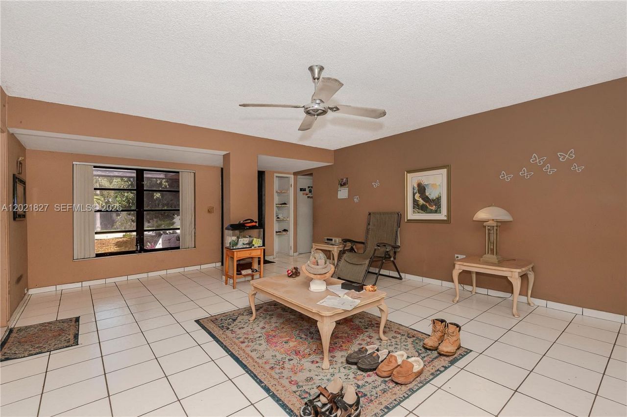 3905 SW 67th Ter, Miramar, FL 33023 Photo