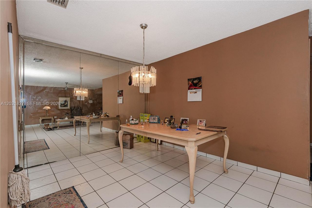 3905 SW 67th Ter, Miramar, FL 33023 Photo