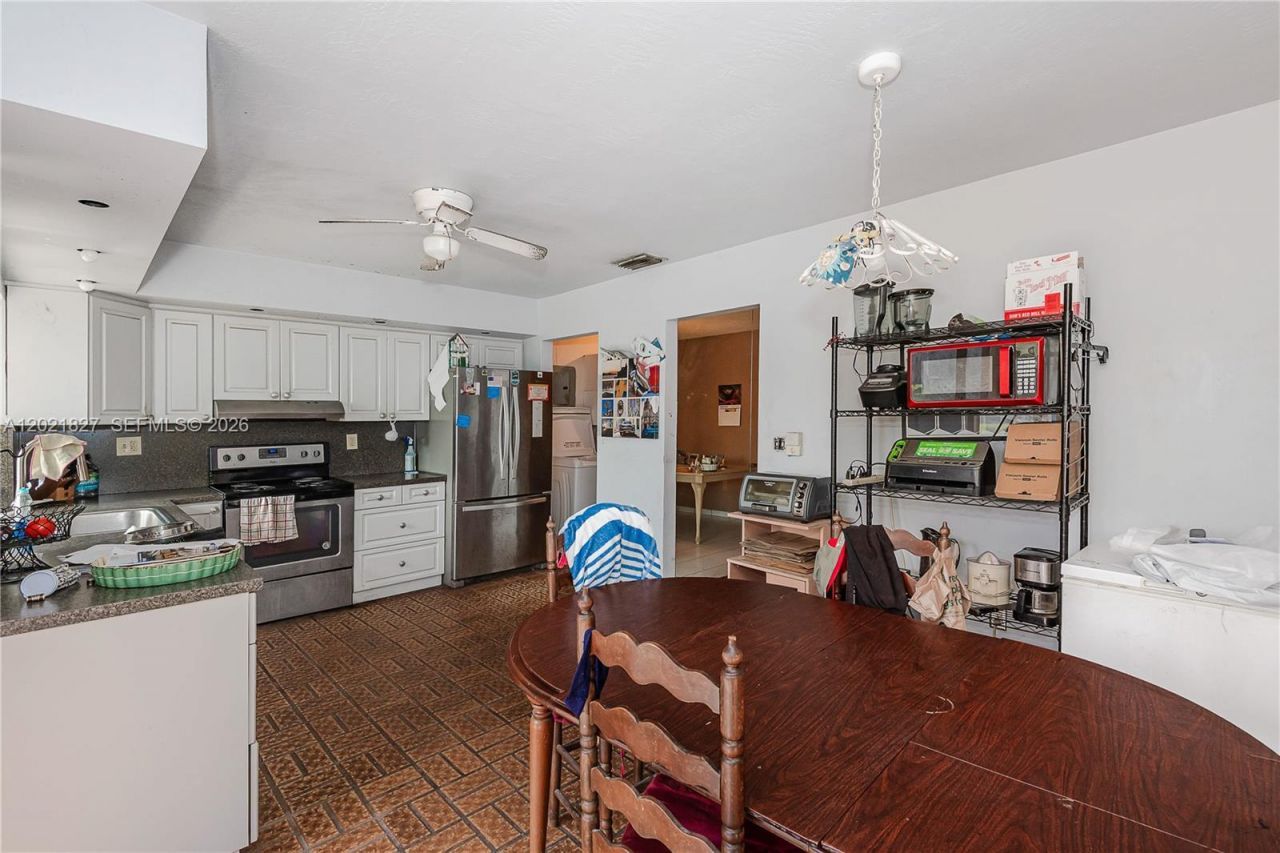 3905 SW 67th Ter, Miramar, FL 33023 Photo
