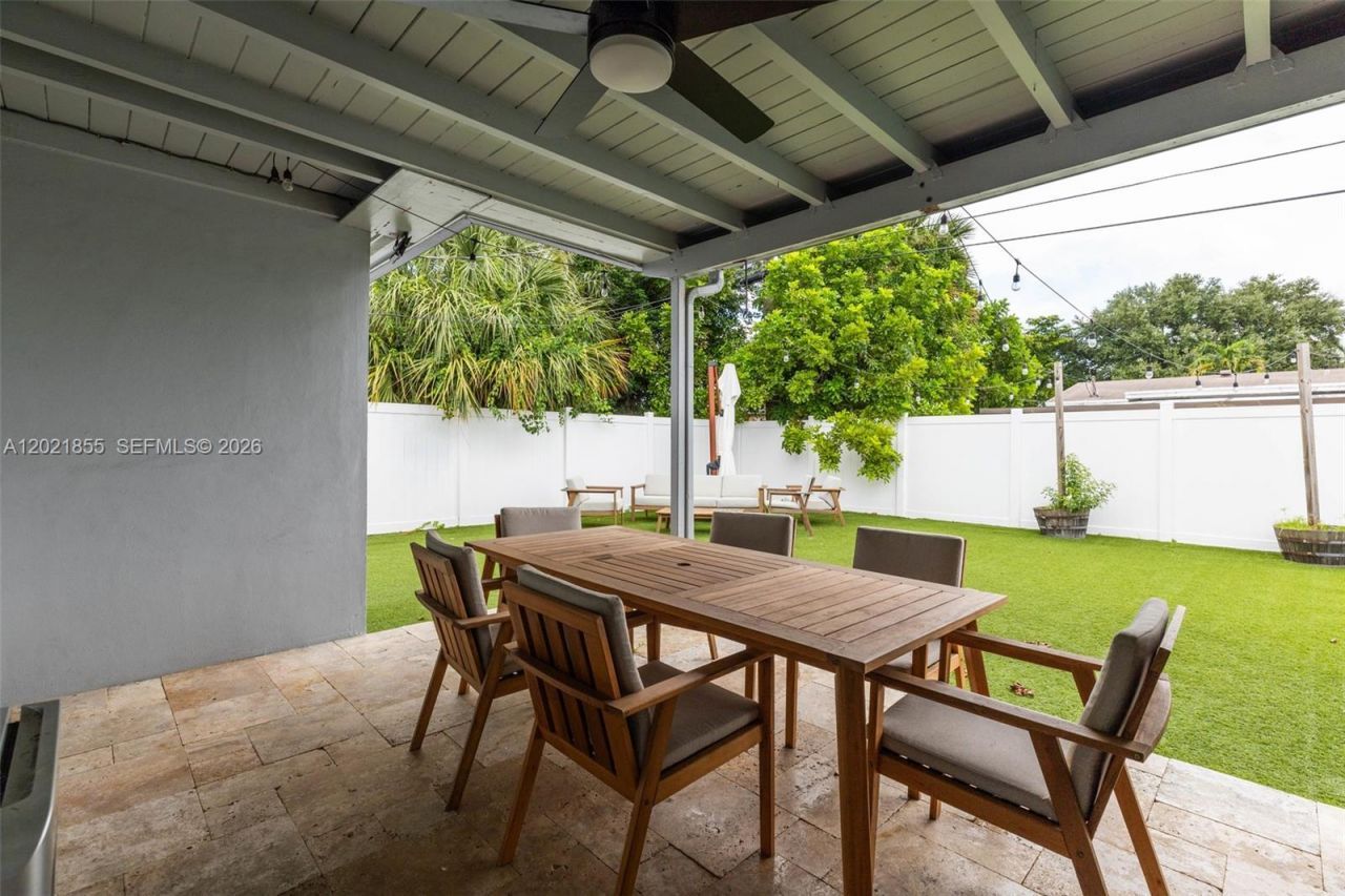 6931 SW 2nd St, Pembroke Pines, FL 33023 Photo