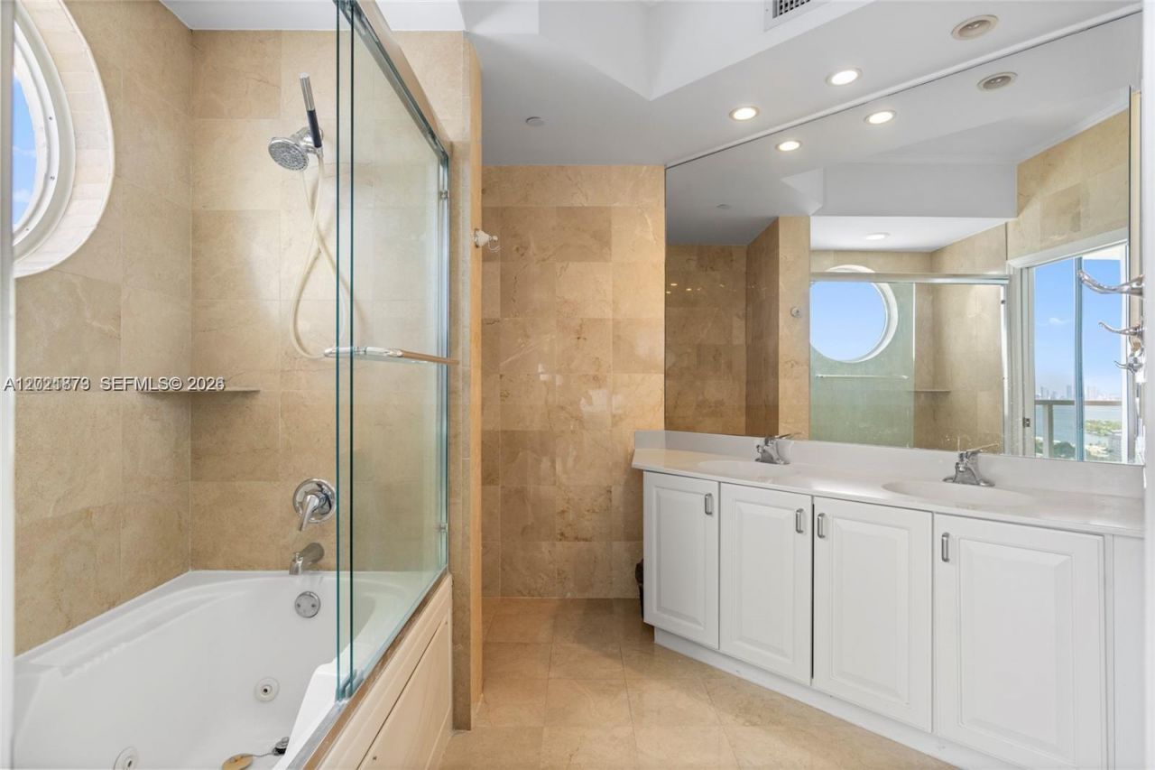 7330 Ocean Ter, Unit PH-D, Miami Beach, FL 33141 Photo