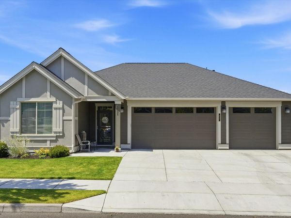 855 NE Hudspeth Circle, Prineville, OR 97754