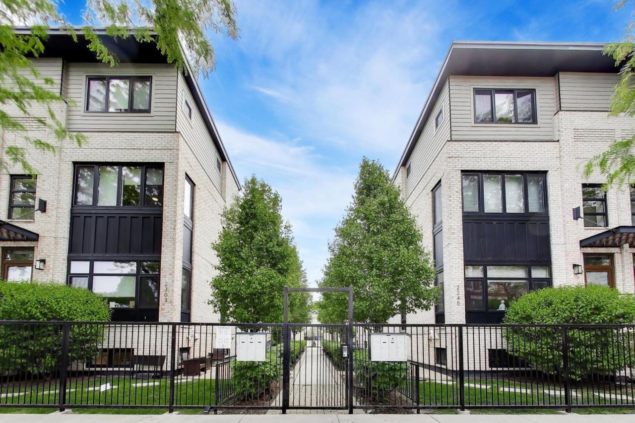 2247 N Rockwell Street , Unit 1, Chicago, IL 60647 Main Photo