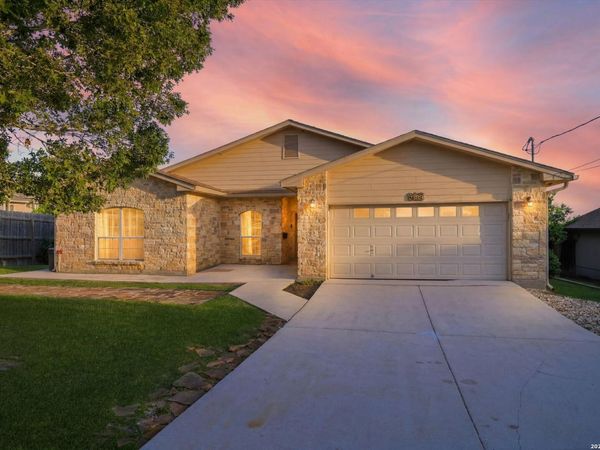 7803 Alton Blvd, Selma, TX 78154