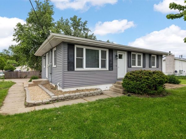 3030 O Avenue NW, Cedar Rapids, IA 52405