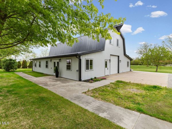 5905 Ohio Street , Berkey, OH 43504