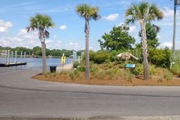 252 &253 Winyah St.  photo 4