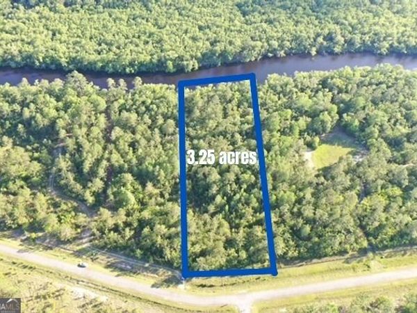 939 Lake Deborah Drive, Folkston, GA 31537