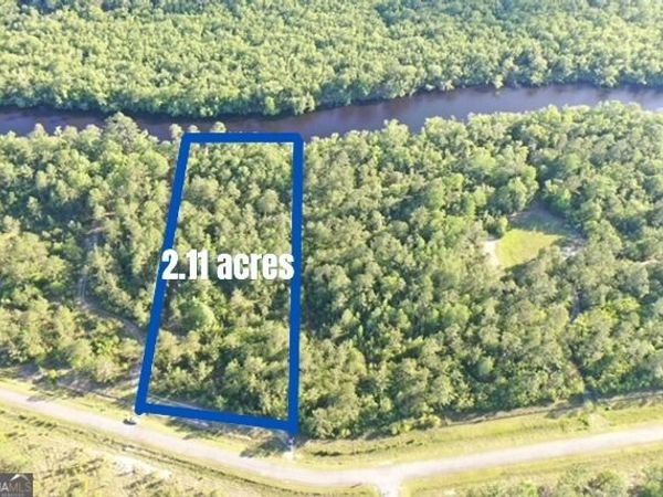 891 Lake Deborah Drive, Folkston, GA 31537