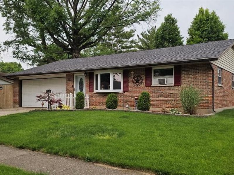 221 Mills Place, New Lebanon, OH 45345 Photo 2