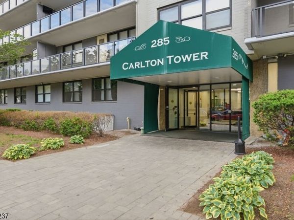 285 Aycrigg Ave, Unit 4J, Passaic, NJ 07055