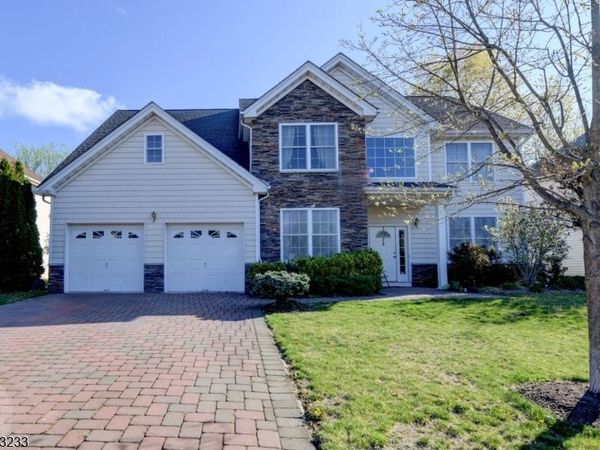 26 Pine Ln, Springfield, NJ 07081