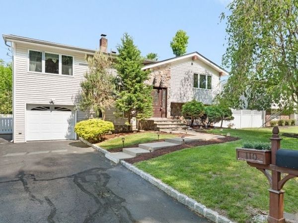 110 Bell Ave, Hopatcong, NJ 07843