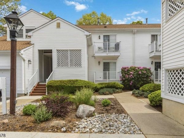 34 Alexandria Way, Bernards, NJ 07920