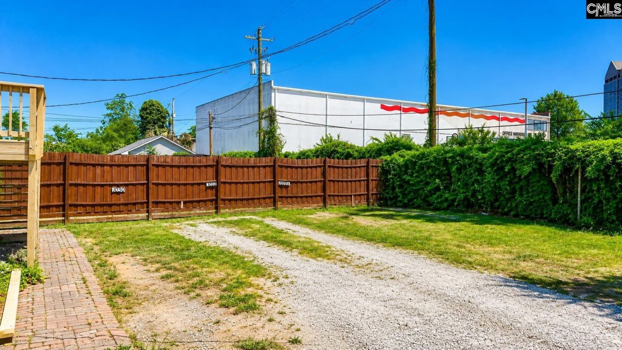1030 Kinard Court Photo 4