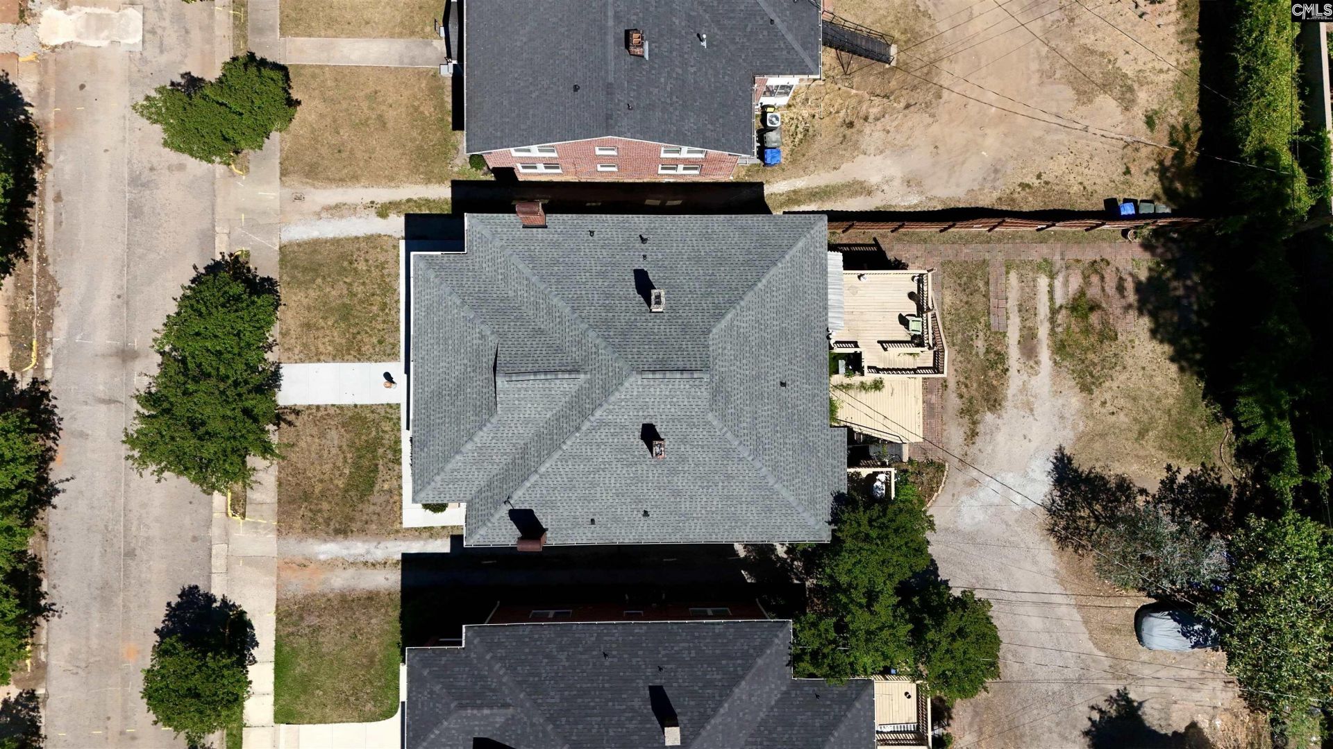1030 Kinard Court  Photo 4