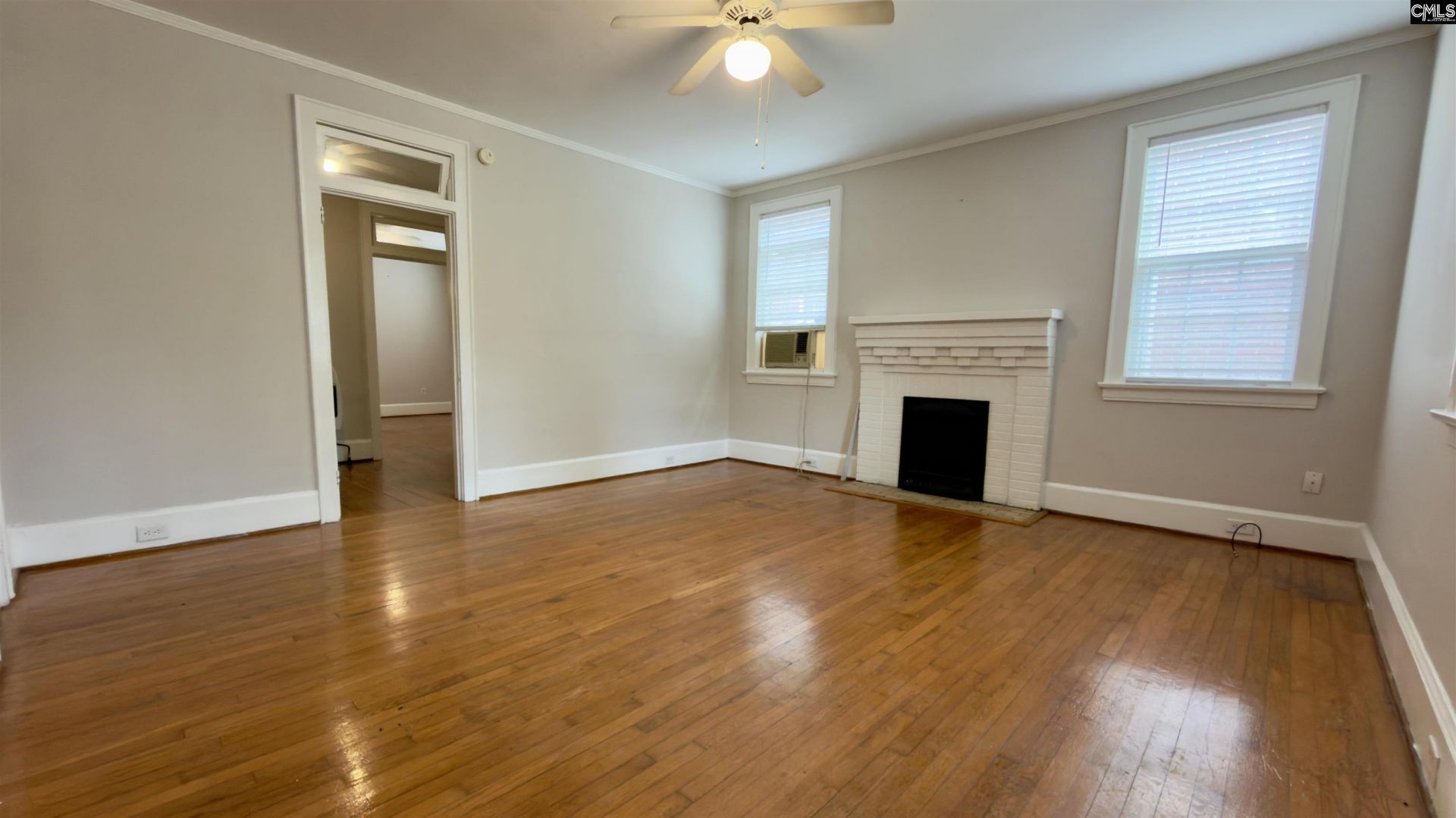1030 Kinard Court  Photo 8