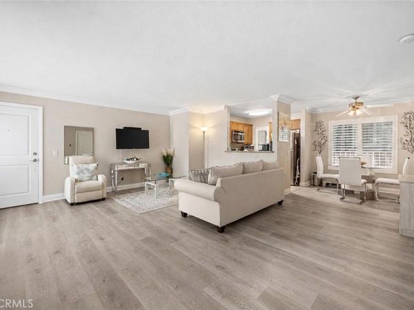 355 N Maple Street, Unit 121, Burbank, CA 91505