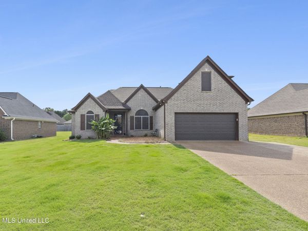 9027 Gavin Drive, Olive Branch, MS 38654