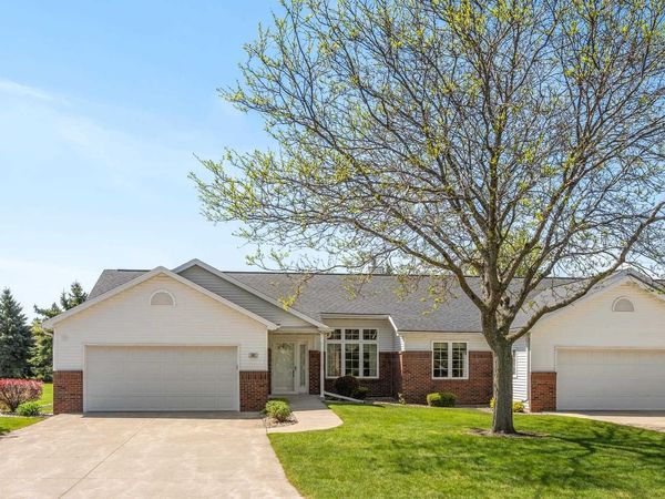 901 BENT OAK LANE, Appleton, WI 54914
