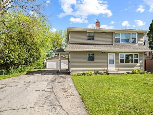 1906 PINE STREET, Appleton, WI 54914