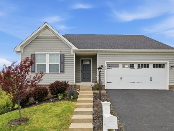212 Saddle Ridge Dr , Oakdale, PA 15071