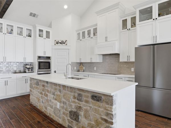 133 Greg LN, Jarrell, TX 76537