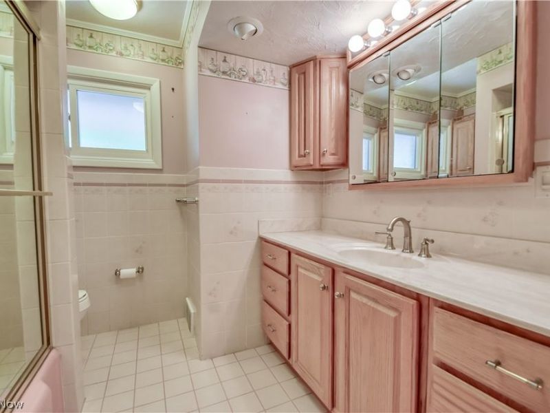 8905 Spring Valley Drive, Mentor, OH 44060 Photo 17