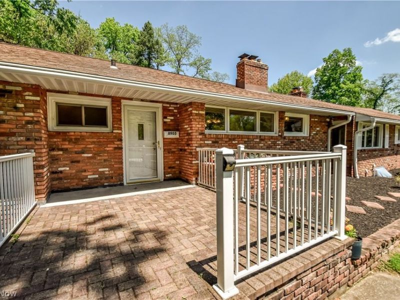 8905 Spring Valley Drive, Mentor, OH 44060 Photo 4