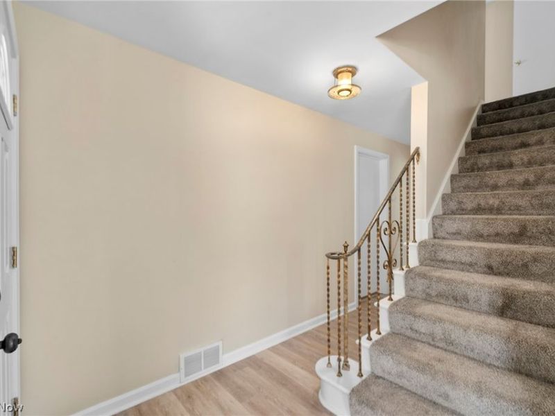 626 22nd Street NW, Canton, OH 44709 Photo 2