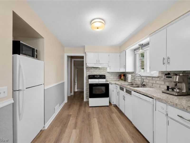 626 22nd Street NW, Canton, OH 44709 Photo 8