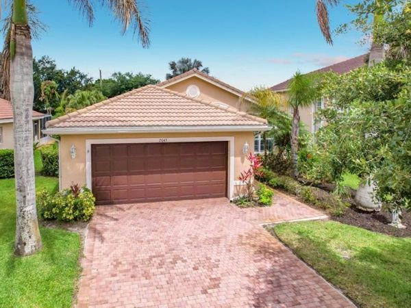 2045 Grey Falcon Circle SW, Vero Beach, FL 32962