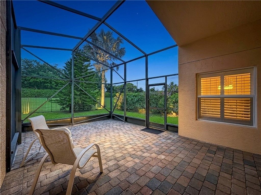 2045 Grey Falcon Circle Sw, Vero Beach, FL 32962 Photo