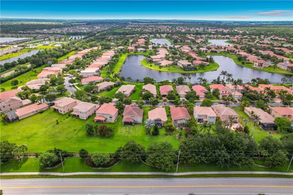 2045 Grey Falcon Circle Sw, Vero Beach, FL 32962 Photo