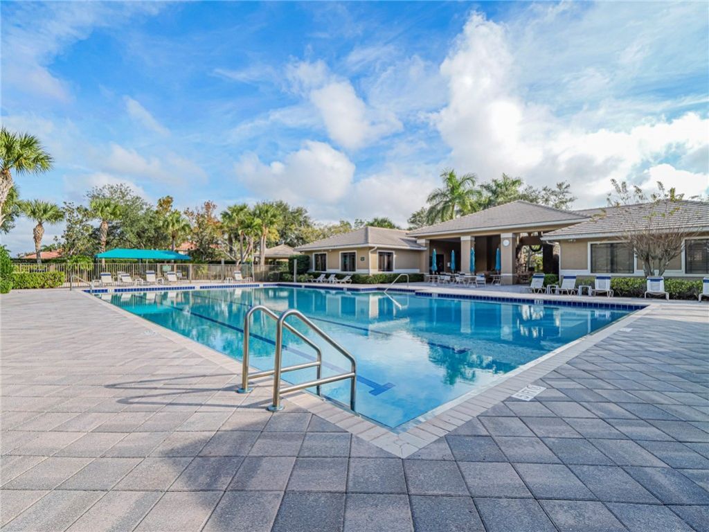 2045 Grey Falcon Circle Sw, Vero Beach, FL 32962 Photo