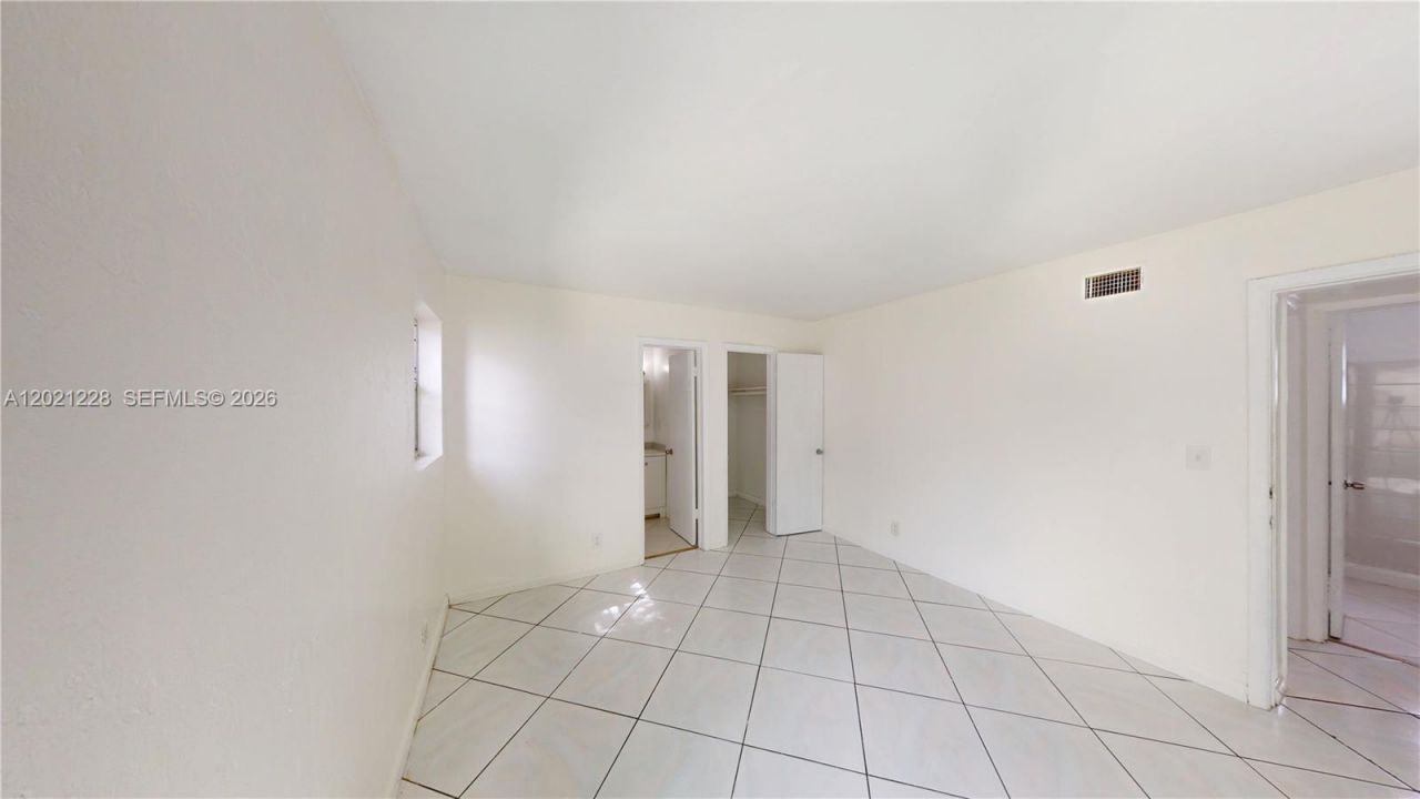 6842 SW 15th St , Unit 6842, Miami, FL 33144 Photo