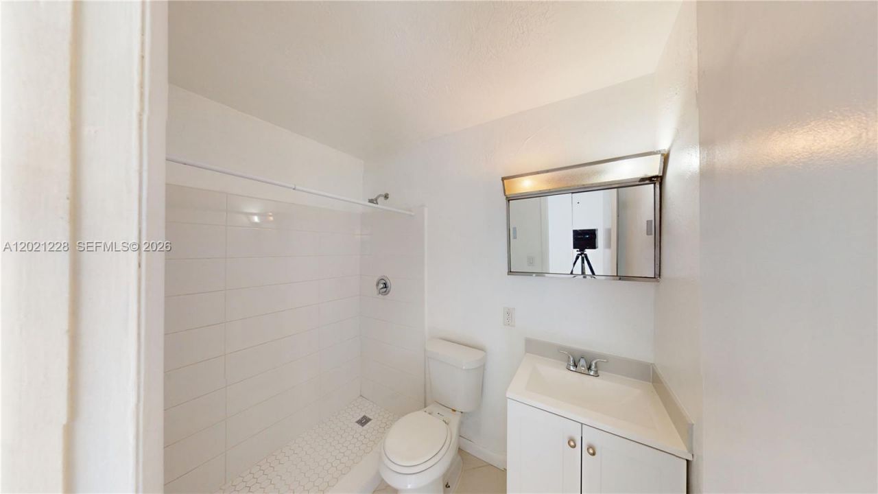 6842 SW 15th St , Unit 6842, Miami, FL 33144 Photo