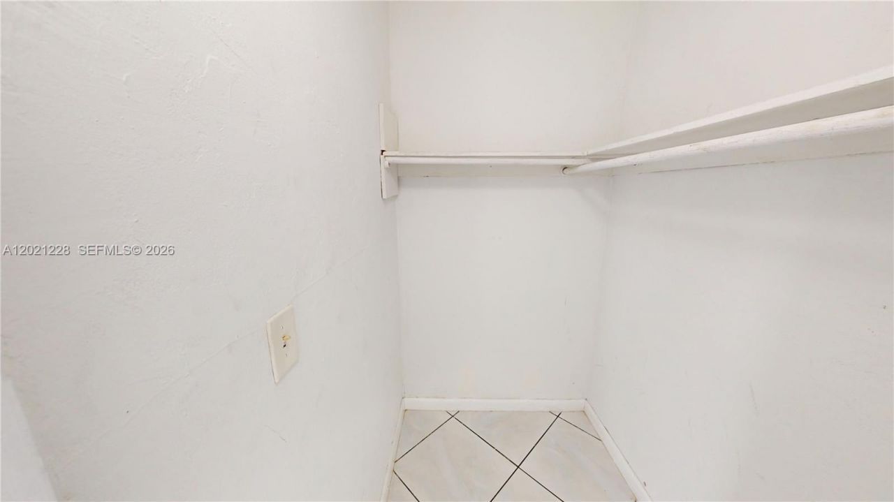 6842 SW 15th St , Unit 6842, Miami, FL 33144 Photo