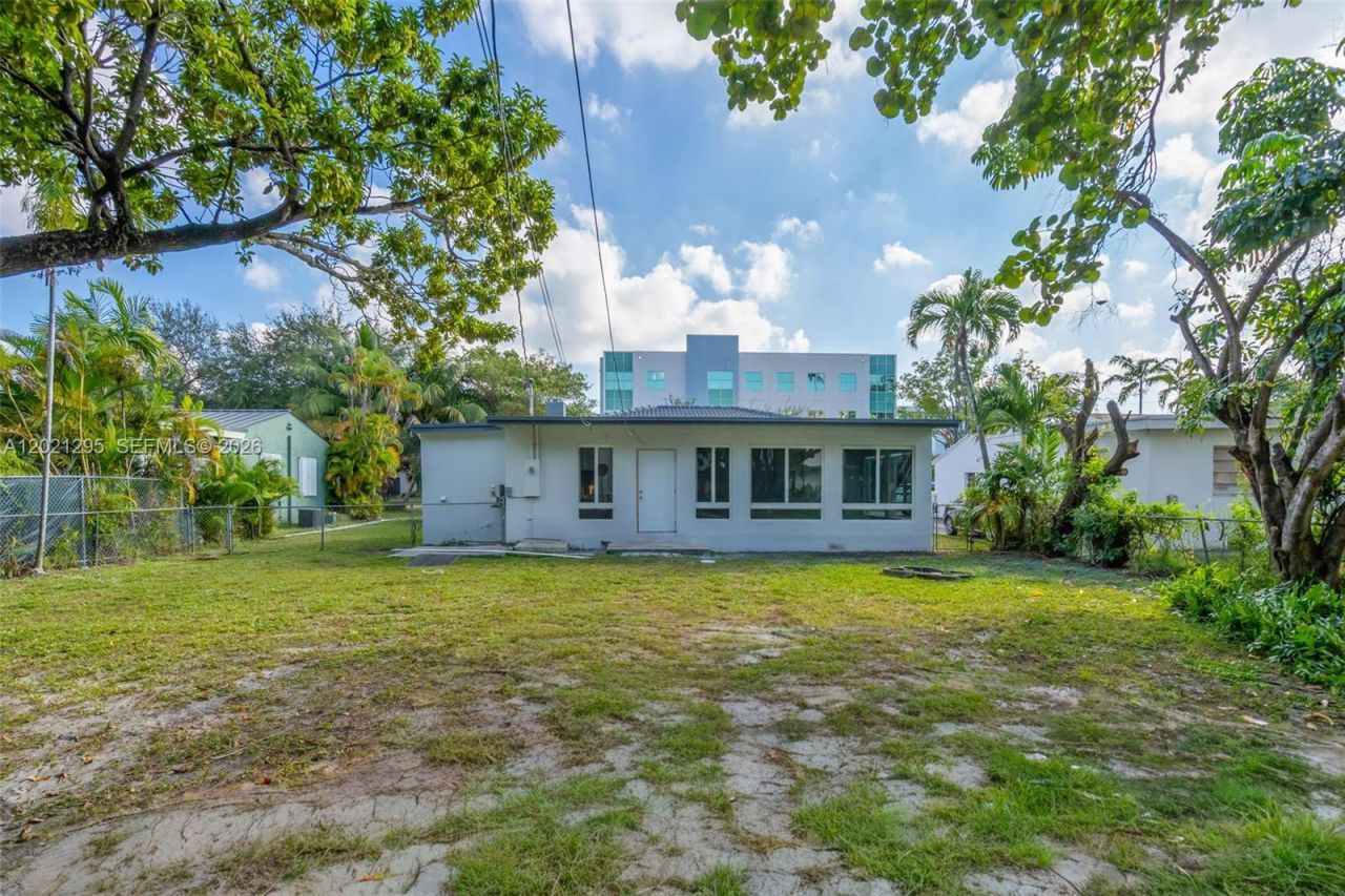 648 South Dr, Miami Springs, FL 33166 Photo