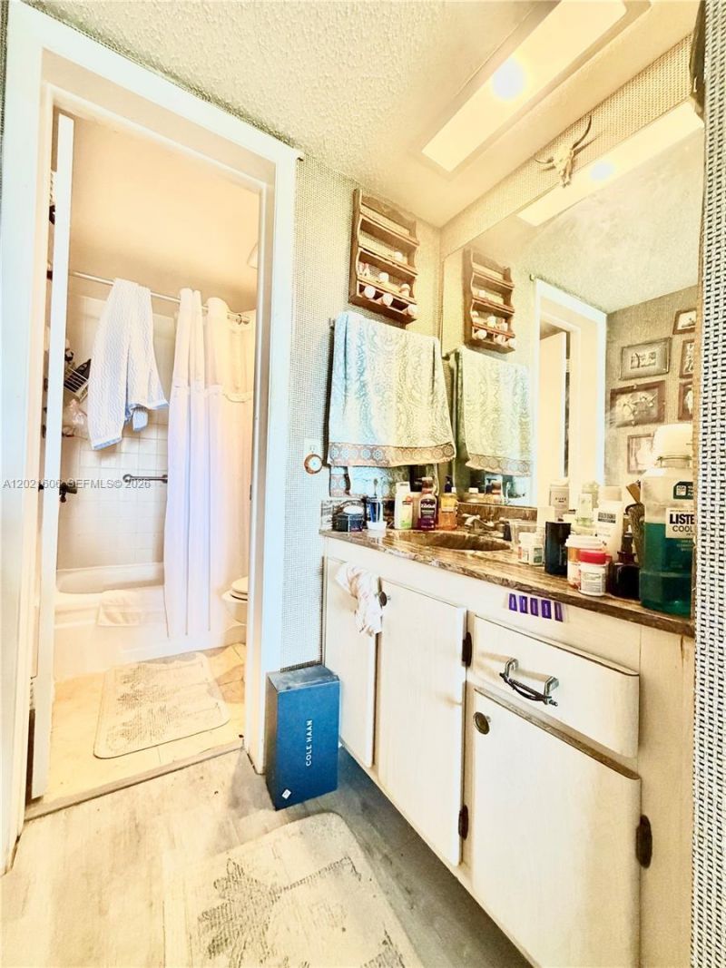 2322 S Cypress Bend Dr , Unit 708, Pompano Beach, FL 33069 Photo