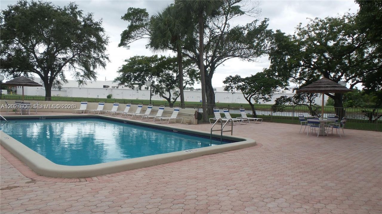 2322 S Cypress Bend Dr , Unit 708, Pompano Beach, FL 33069 Photo