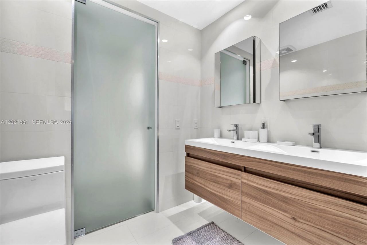 203 Ridgewood Rd , Coral Gables, FL 33133 Photo