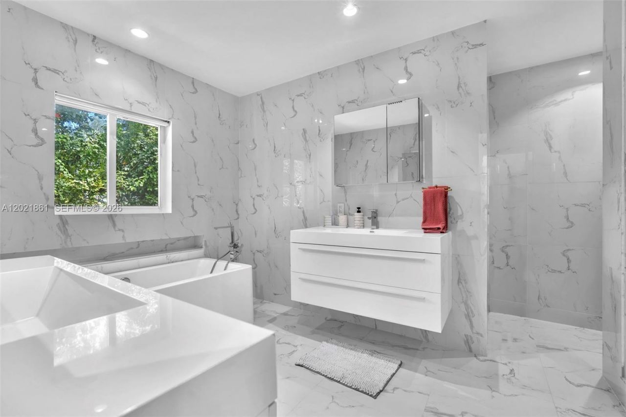 203 Ridgewood Rd , Coral Gables, FL 33133 Photo