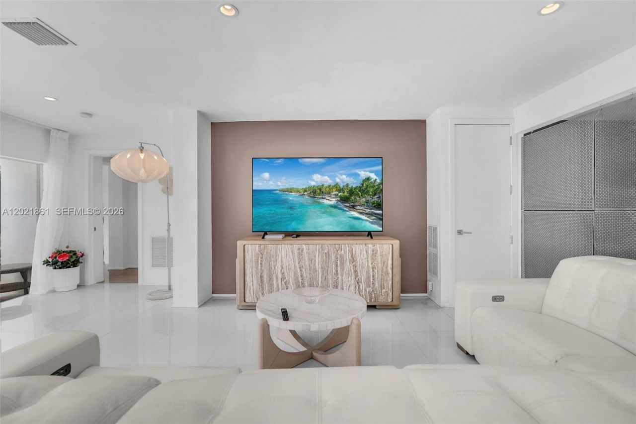 203 Ridgewood Rd , Coral Gables, FL 33133 Photo