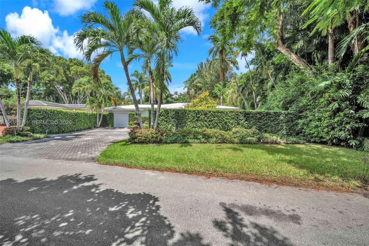 203 Ridgewood Rd , Coral Gables, FL 33133 Photo