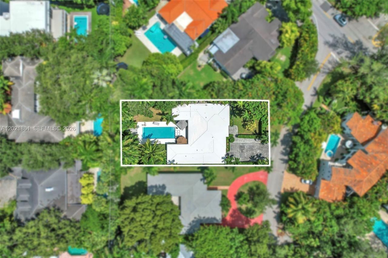 203 Ridgewood Rd , Coral Gables, FL 33133 Photo