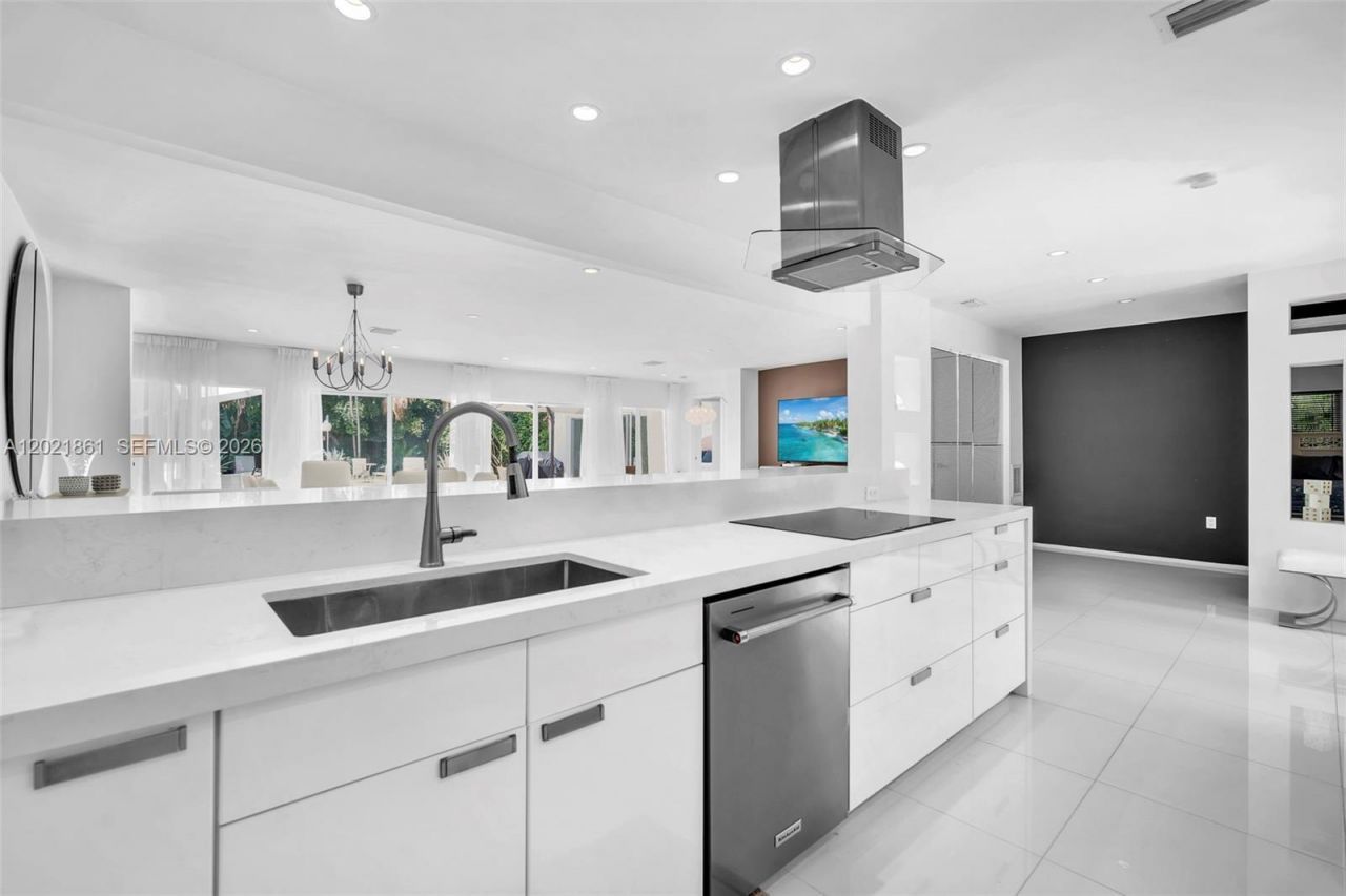 203 Ridgewood Rd , Coral Gables, FL 33133 Photo
