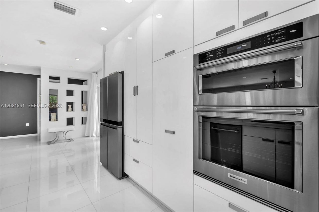 203 Ridgewood Rd , Coral Gables, FL 33133 Photo